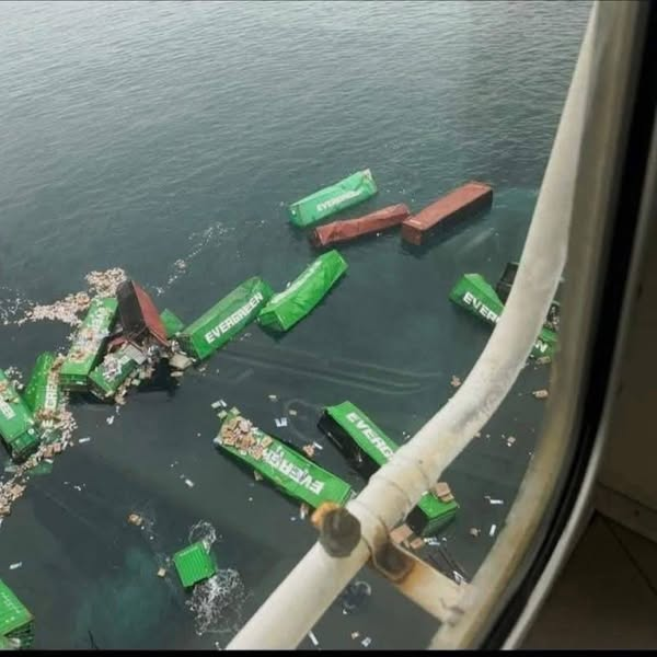 Evergreen Vessel2